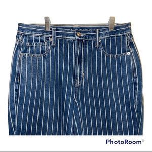 American Eagle - Pin Stripe High Rise Relaxed Mom Jeans - Size 8 Regular